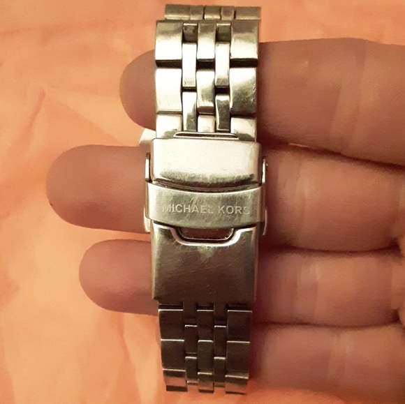 Michael Kors stainless steel silver watch - Picture 6 of 12